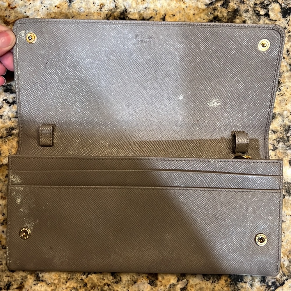 Prada wallet - Picture 2 of 5